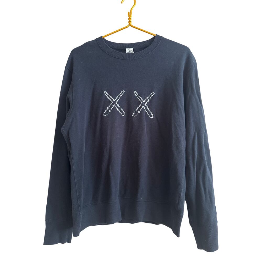 KAWS X Sesame Street UT Uniqlo Sweatshirt Black Crew Neck Unisex Size Medium